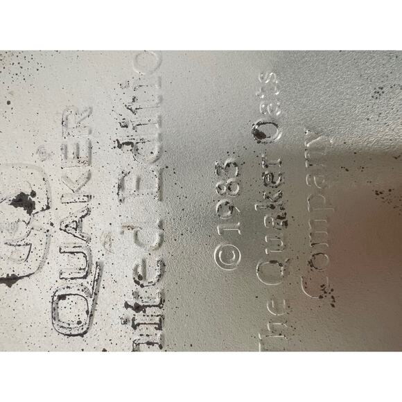 Vintage 1983 Pure Quaker Oats Advertising Tin with Oatmeal Cookie Recipe Empty - Picture 3 of 4